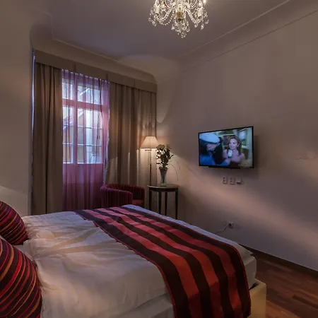 Hotel Little King U Malvaze Praga