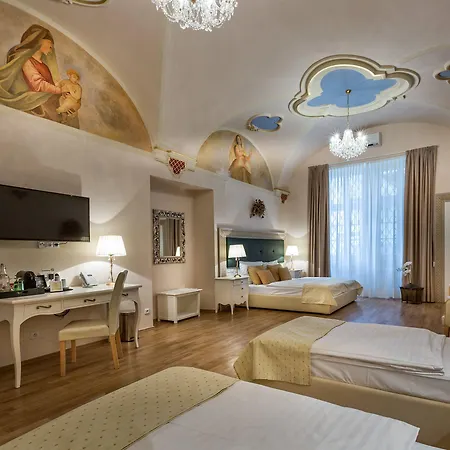 Hotel Little King U Malvaze 4*