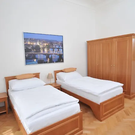 Hotel Little King U Malvaze