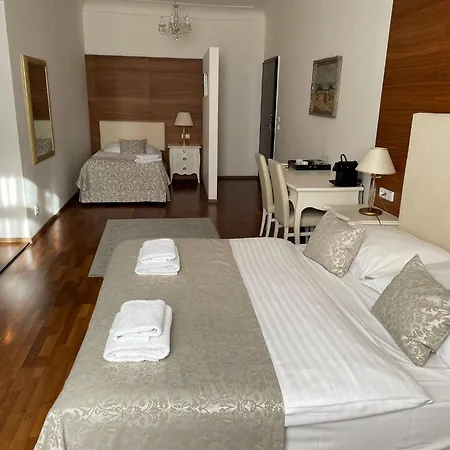 Little King U Malvaze Hotell