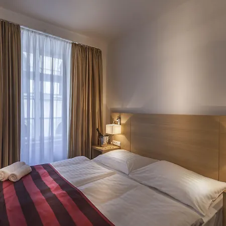 فندق Little King U Malvaze براغ