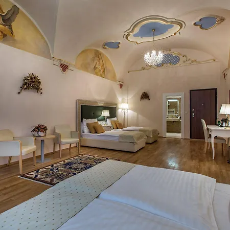 Little King U Malvaze براغ