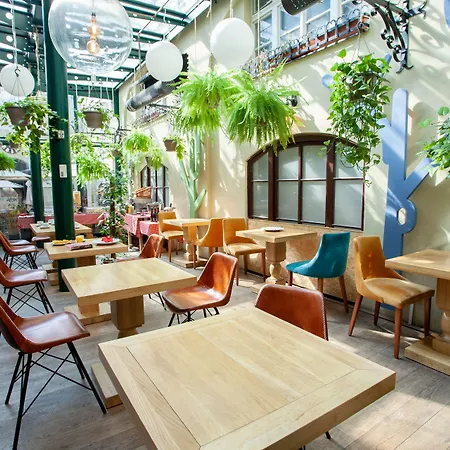 Little King U Malvaze 4* براغ