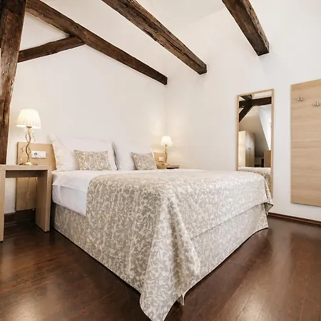 Little King U Malvaze Hotel Praga