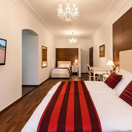 Hotel Little King U Malvaze