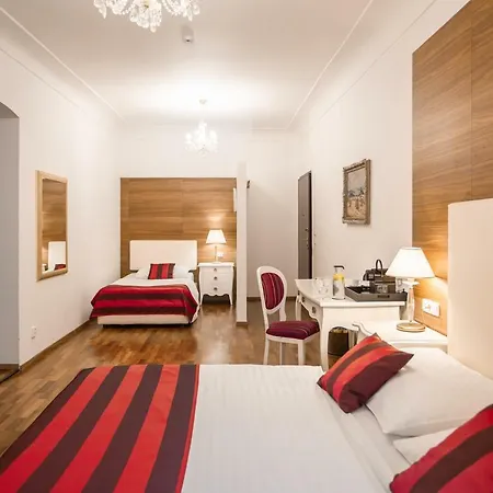 Little King U Malvaze 4* براغ