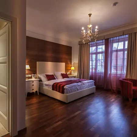 Hotel Little King U Malvaze Prague